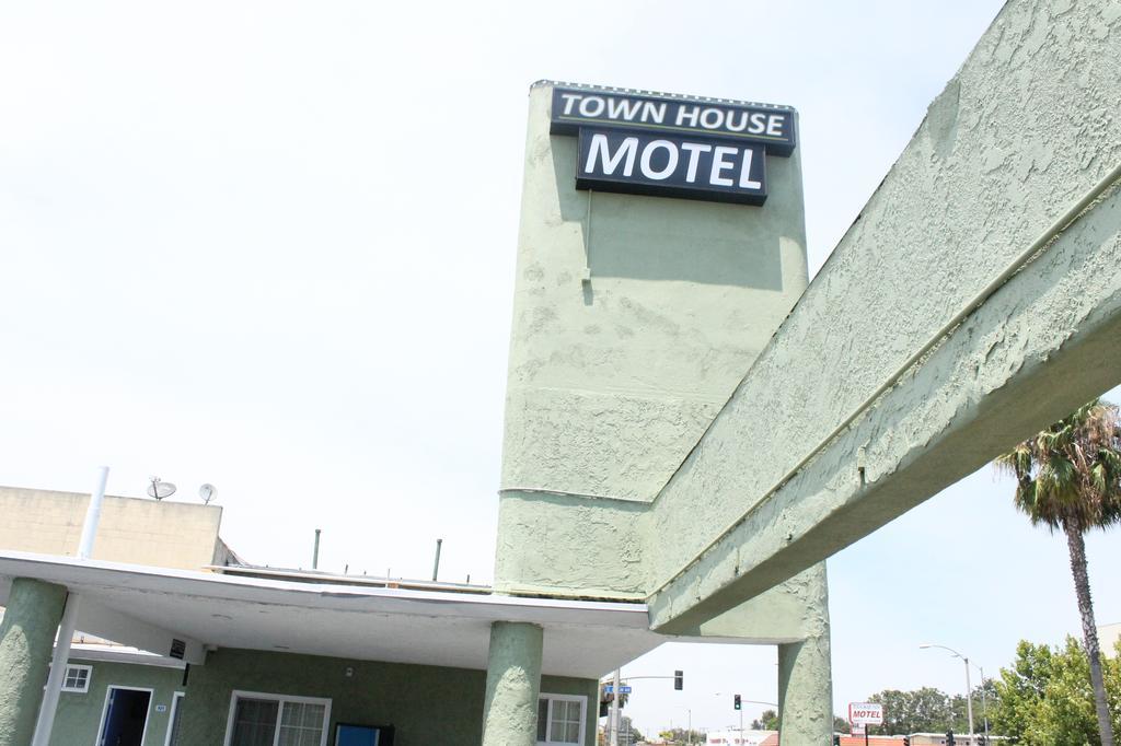 Town House Motel Lynwood Zewnętrze zdjęcie