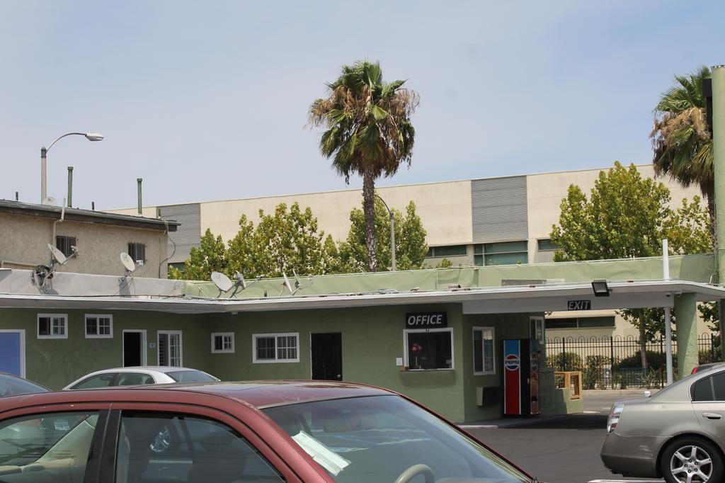 Town House Motel Lynwood Zewnętrze zdjęcie