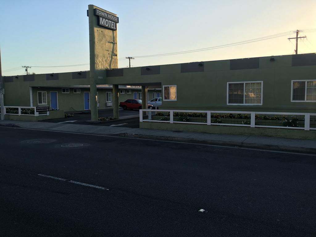 Town House Motel Lynwood Zewnętrze zdjęcie